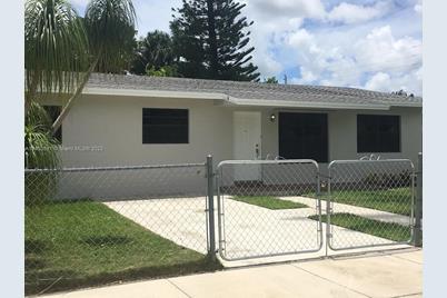 485 SW 6th Ct, Florida City, FL 33034 - Photo 1