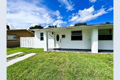 919 NW 103rd St #919, Miami, FL 33150 - Photo 1