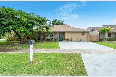 12322 SW 203rd Ter - Photo 1