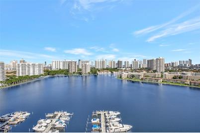 18041  Biscayne Blvd #PH04-4, Aventura, FL 33160 - Photo 1