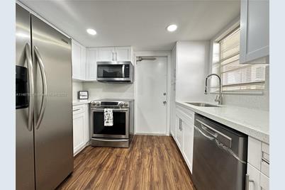 2441 SW 82nd Ave #201 - Photo 1