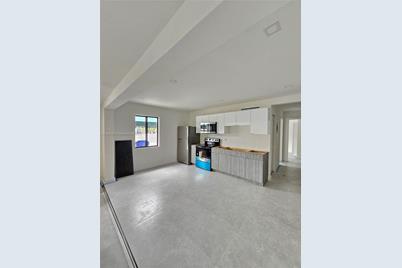 1601 NW 36th Ave #4, Miami, FL 33125 - Photo 1