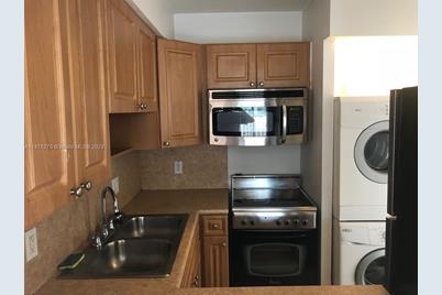 134 SW 7th Ave #303 - Photo 1