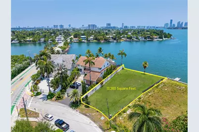 1386 S Venetian Way, Miami, FL 33139 - Photo 1