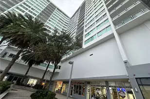 7135 Collins Ave, Miami Beach, FL 33141 - Photo 1