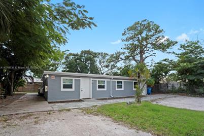 1279 NE 40th Pl, Oakland Park, FL 33334 - Photo 1