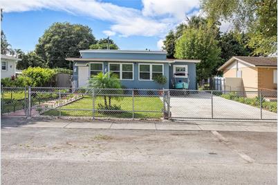 2970 NW 99th St - Photo 1
