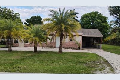 357 Arlington, Fort Myers, FL 33905 - Photo 1