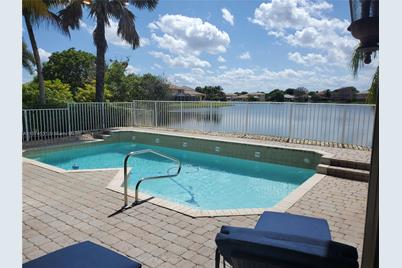 6145 SW 192nd Ave, Pembroke Pines, FL 33332 - Photo 1