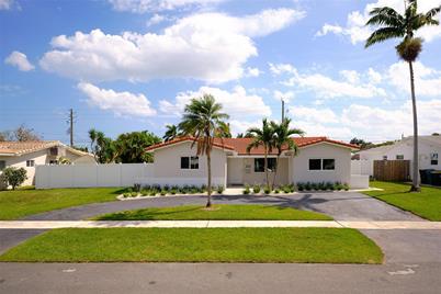 222 SE 3rd Pl, Dania Beach, FL 33004 - Photo 1