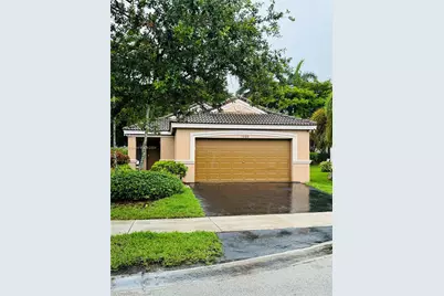 1560 Canary Island Dr, Weston, FL 33327 - Photo 1