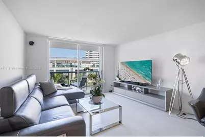 6039 Collins Ave #734, Miami Beach, FL 33140 - Photo 1