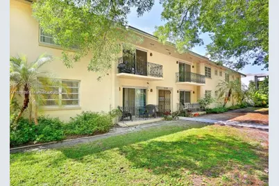 1239 Mariposa Ave #6, Coral Gables, FL 33146 - Photo 1