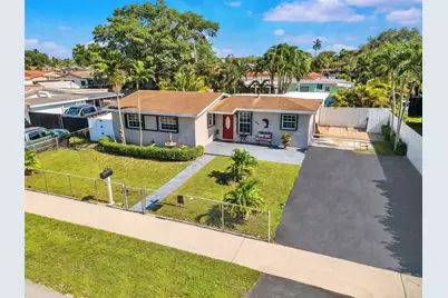 7884 NW 175th St, Hialeah, FL 33015 - Photo 1