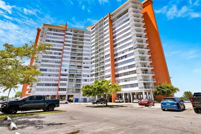 1351 NE Miami Gardens Dr #722E, Miami, FL 33179 - Photo 1