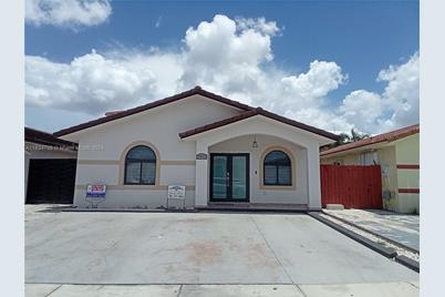 7891 W 34th Ct, Hialeah, FL 33018 - Photo 1