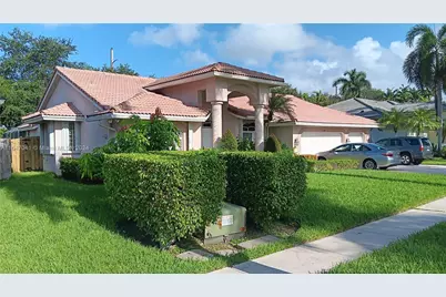 361 NW 110th Ave, Plantation, FL 33324 - Photo 1