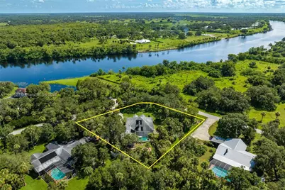 865 Fort Thompson Avenue, Labelle, FL 33935 - Photo 1