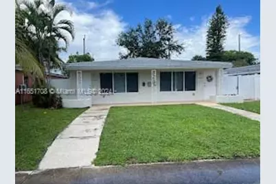 16980 NE 21st Ave #1, North Miami Beach, FL 33162 - Photo 1