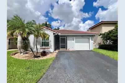 1324 Seagrape Cir, Weston, FL 33326 - Photo 1