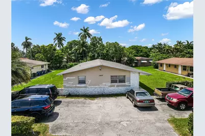 14980 NE 5th Ct #3, Miami, FL 33161 - Photo 1