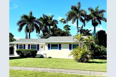 365 NW 16th St, Homestead, FL 33030 - Photo 1