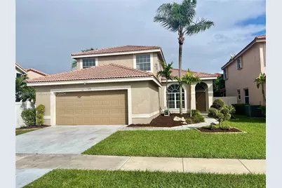 485 SW 183rd Way, Pembroke Pines, FL 33029 - Photo 1