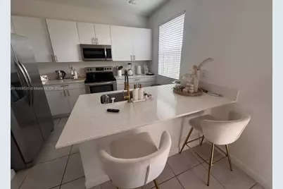 2707 SE 10th St #2707, Homestead, FL 33035 - Photo 1