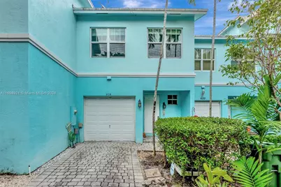 618 SE 13th St, Fort Lauderdale, FL 33316 - Photo 1