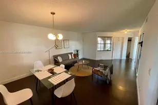 333 SW 86th Ave, Pembroke Pines, FL 33025 - Photo 1