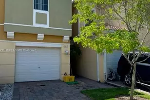 882 Pipers Cay Dr, West Palm Beach, FL 33415 - Photo 1