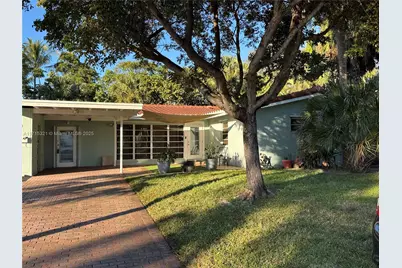 1623 SW 4th Ct, Fort Lauderdale, FL 33312 - Photo 1