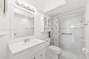 2860 Somerset Dr, Lauderdale Lakes, FL 33311 - Photo 1