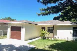 1574 NW 7th Ln, Pompano Beach, FL 33060 - Photo 1