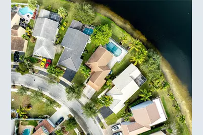 177 E Bayridge Dr, Weston, FL 33326 - Photo 1