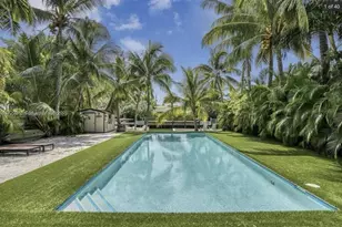 7960 Hawthorne Ave, Miami Beach, FL 33141 - Photo 1