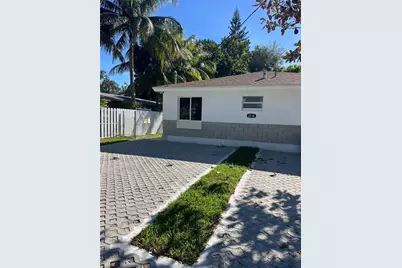 2138 NW 26th St #B, Miami, FL 33142 - Photo 1