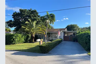 9040 SW 156th St, Palmetto Bay, FL 33157 - Photo 1