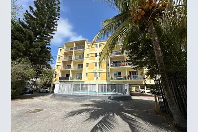 453 SW 2nd St #402D, Miami, FL 33130 - Photo 1