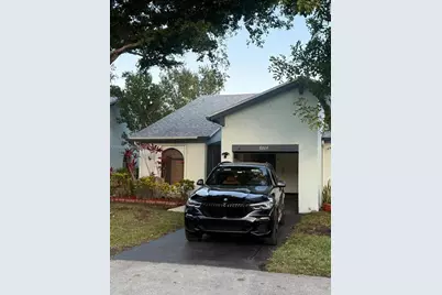 8204 NW 100th Ln, Tamarac, FL 33321 - Photo 1