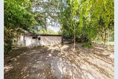 789 NE 83rd St, Miami, FL 33138 - Photo 1