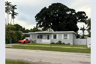 121 W 42nd St, Hialeah, FL 33012 - Photo 1