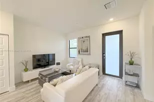 7925 NW 104th Ave, Doral, FL 33178 - Photo 1