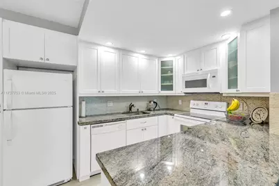 3011 Islewood D #3011, Deerfield Beach, FL 33442 - Photo 1