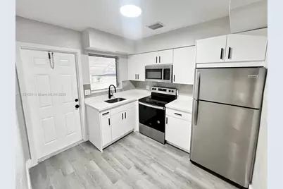 226 SW 6th St #A, Dania Beach, FL 33004 - Photo 1