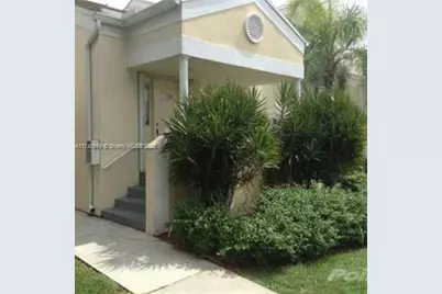 2212 SE 27th Dr #201-B, Homestead, FL 33035 - Photo 1