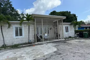 655 NE 135th St, North Miami, FL 33161 - Photo 1