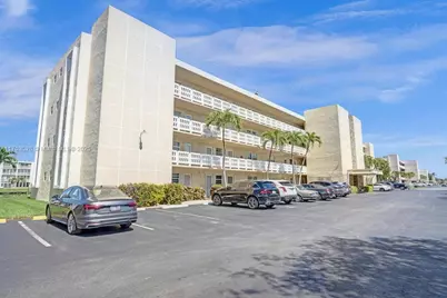 205 SE 11th Ter #203, Dania Beach, FL 33004 - Photo 1