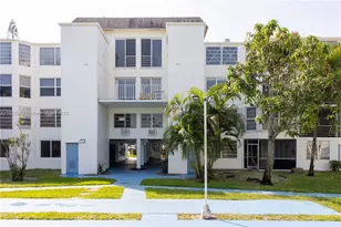 1701 NE 191st St, Miami, FL 33179 - Photo 1