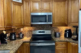 10249 NW 9th St Cir, Miami, FL 33172 - Photo 1